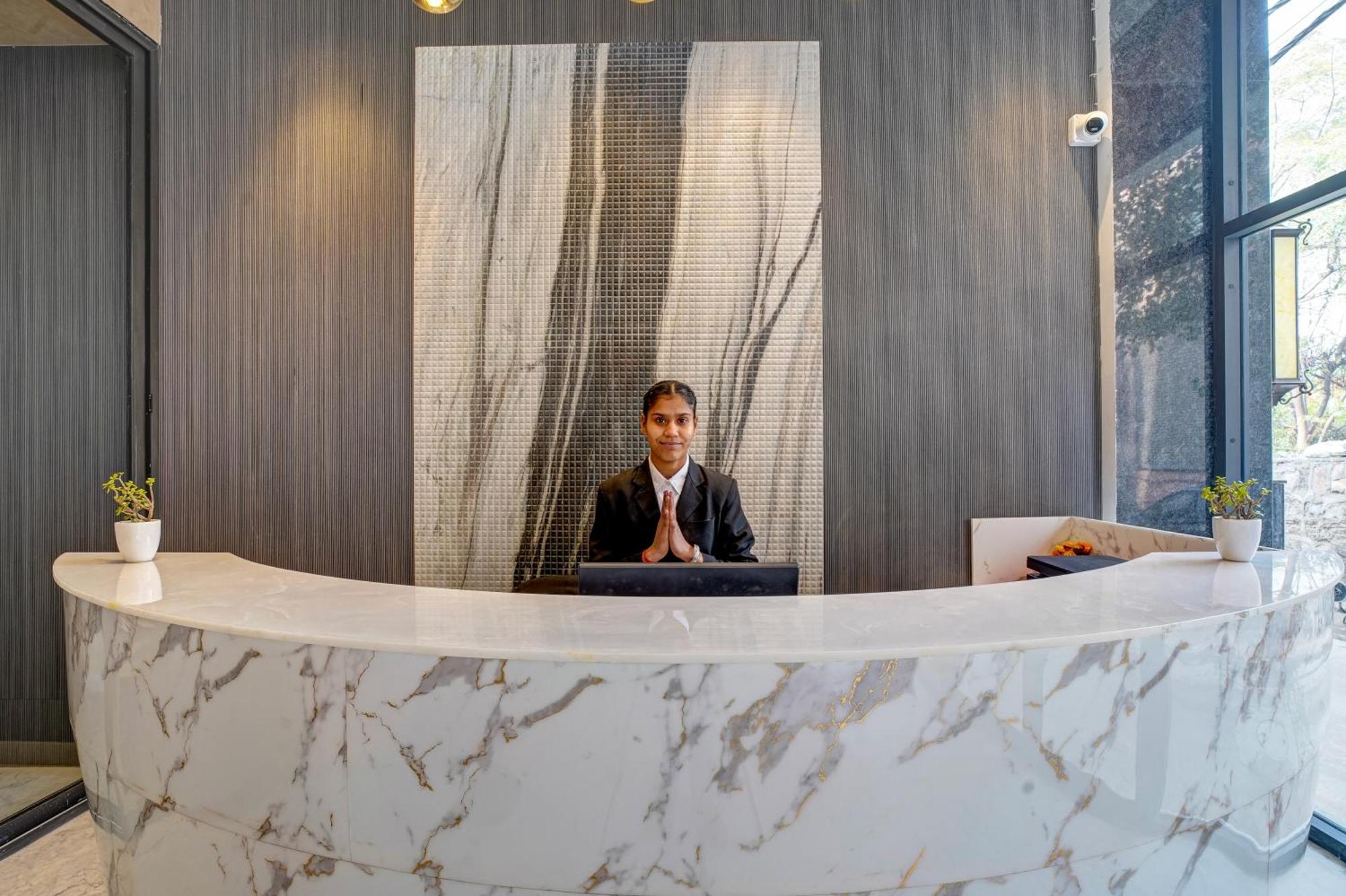 Iva Premium Delhi Airport With Airport Drop Ξενοδοχείο Νέο Δελχί Εξωτερικό φωτογραφία