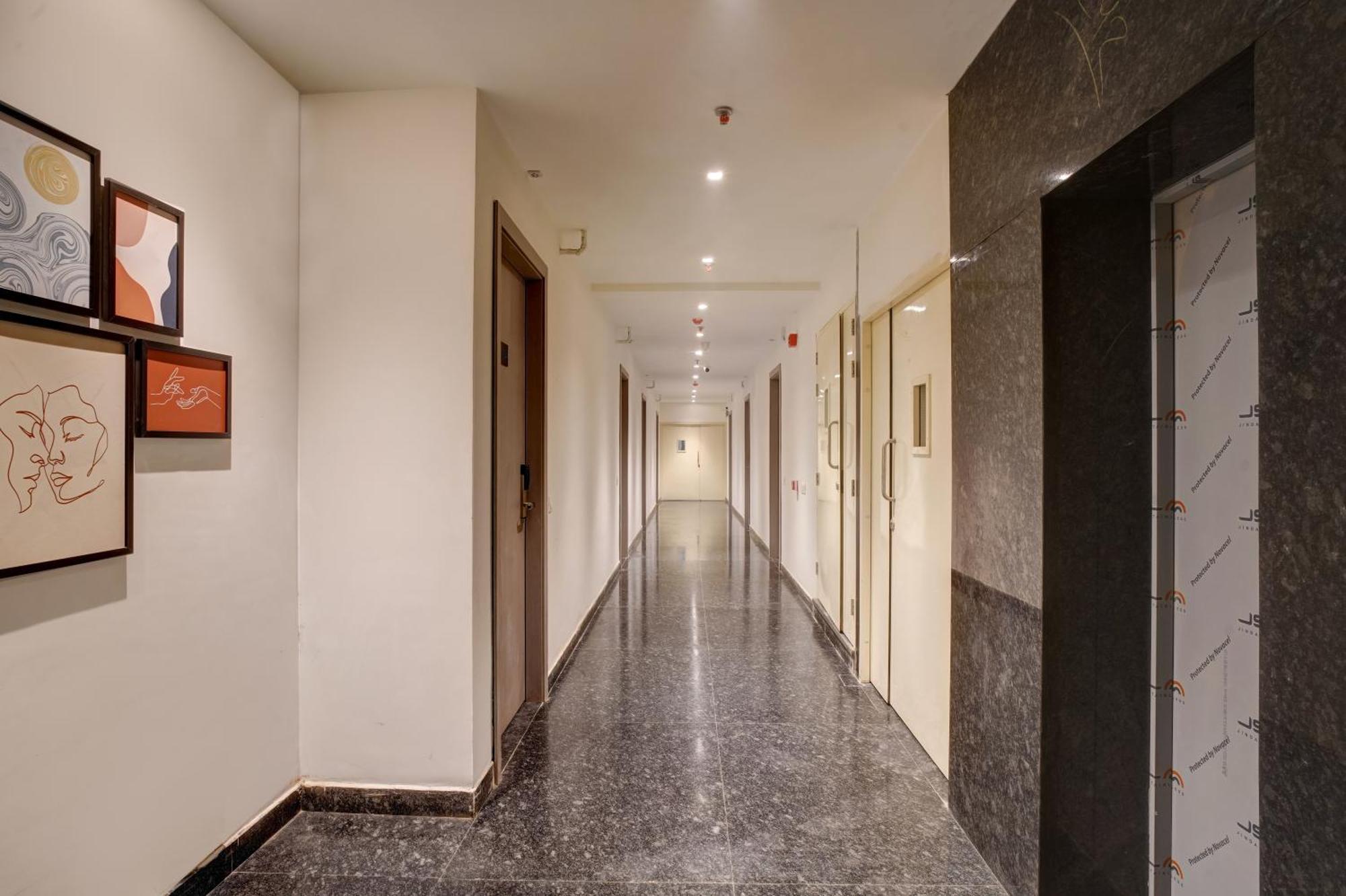 Iva Premium Delhi Airport With Airport Drop Ξενοδοχείο Νέο Δελχί Εξωτερικό φωτογραφία